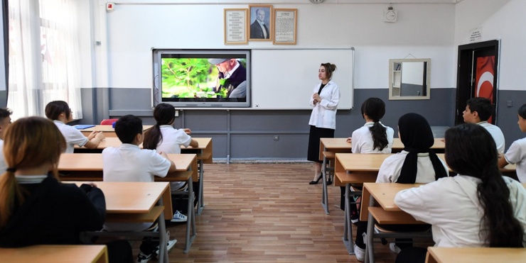 ÖĞRETMENLERİN İL İÇİ İSTEĞE BAĞLI YER DEĞİŞTİRME DUYURUSU YAYIMLANDI