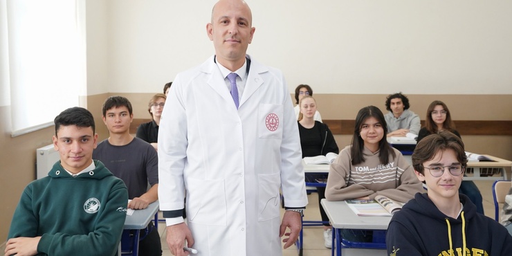 2026/3 ÖĞRETMENLİK MESLEĞİ KARİYER BASAMAKLARINDA İLERLEMEYE İLİŞKİN KILAVUZ, YAYIMLANDI